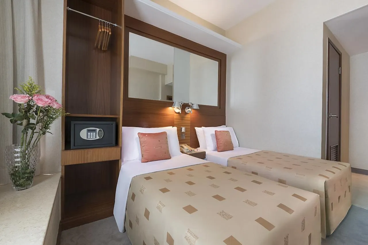 Silka West Kowloon Hotel 香港