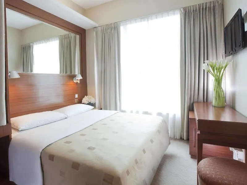 Silka West Kowloon Hotel 香港