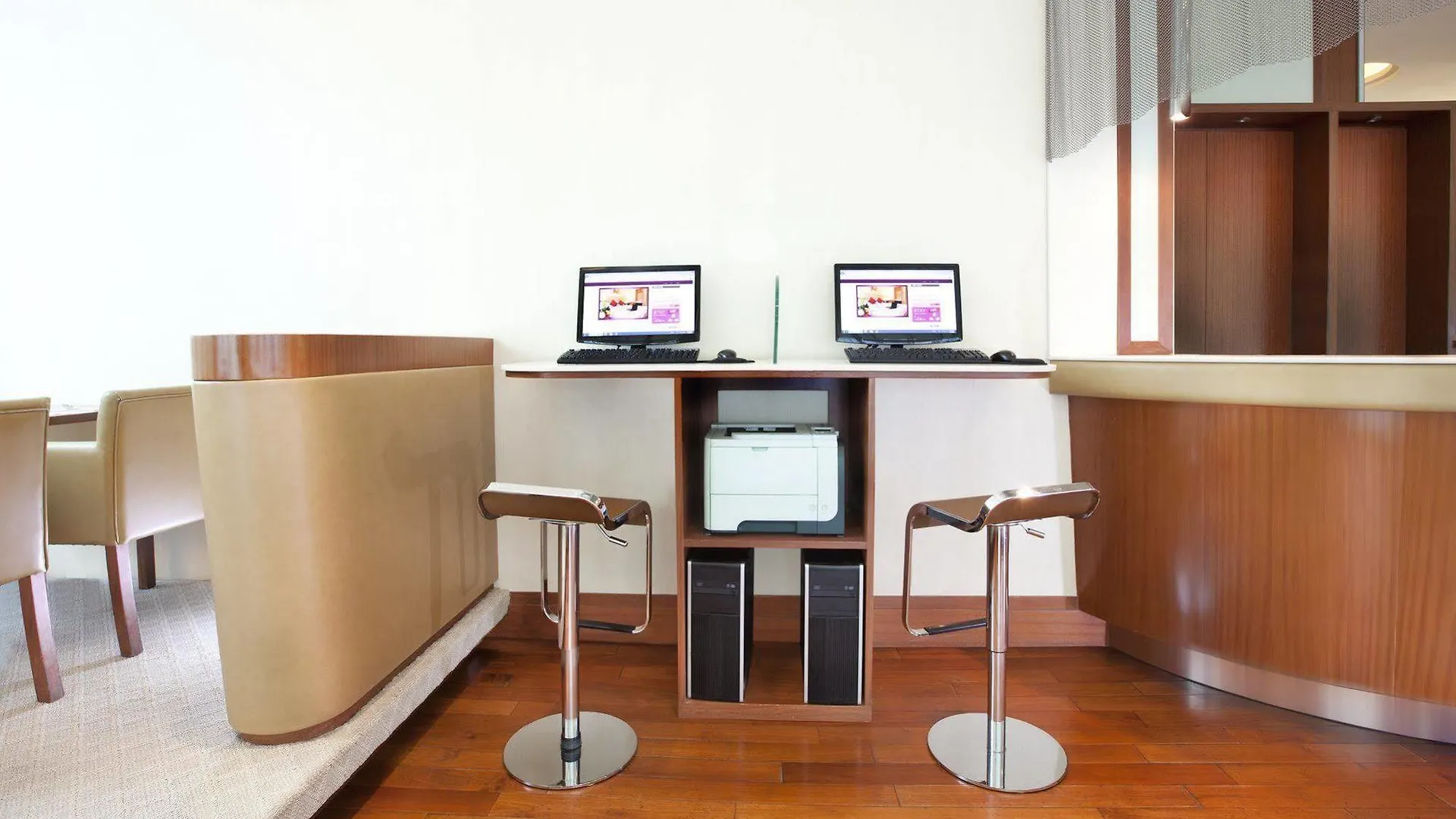 Silka West Kowloon Hotel 香港